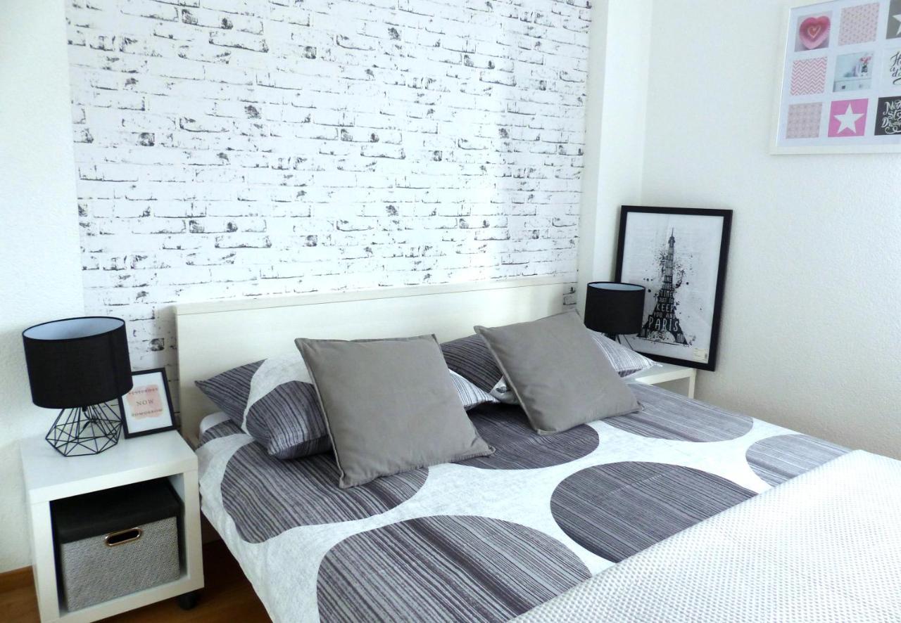 Kaštela Iris Beach Apartments מראה חיצוני תמונה