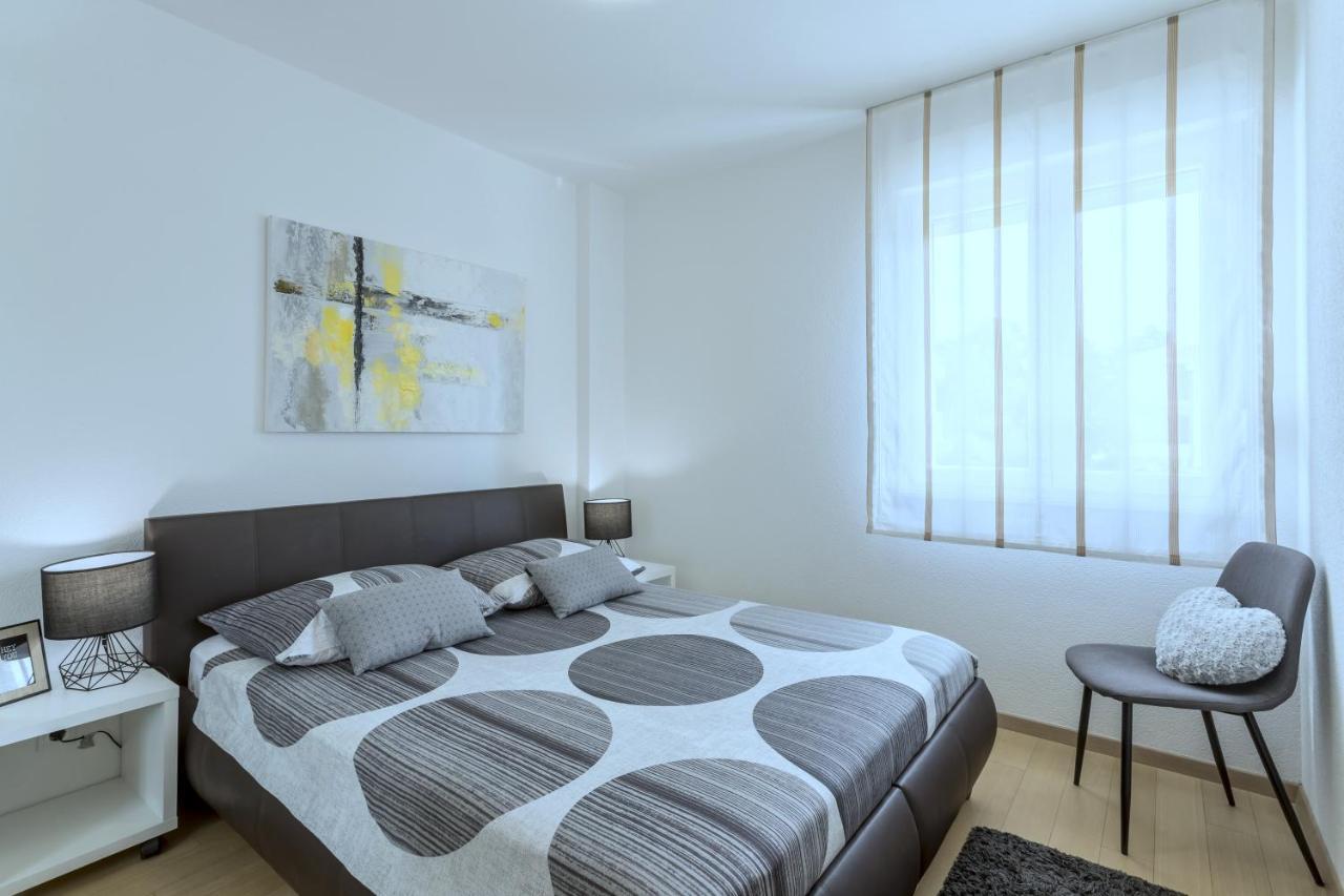 Kaštela Iris Beach Apartments מראה חיצוני תמונה