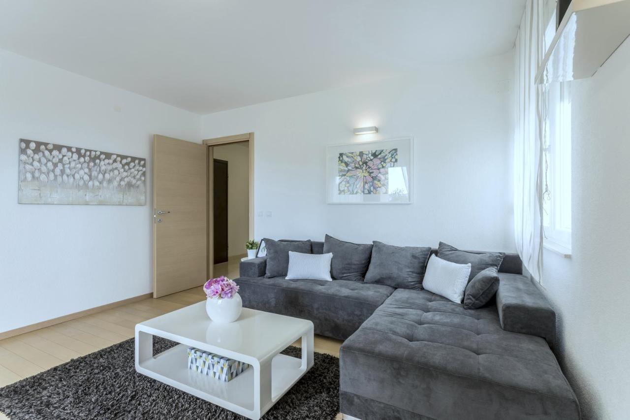 Kaštela Iris Beach Apartments מראה חיצוני תמונה