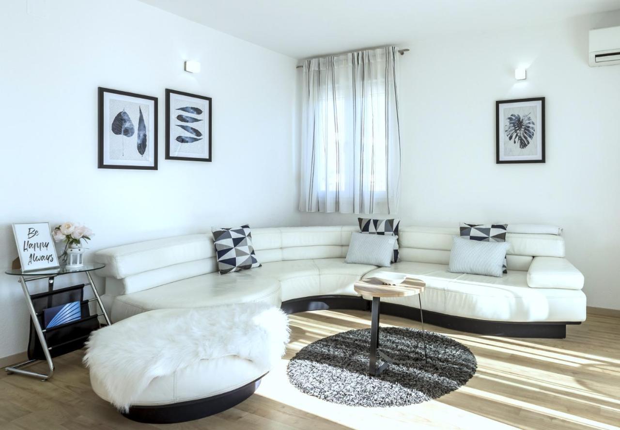Kaštela Iris Beach Apartments מראה חיצוני תמונה