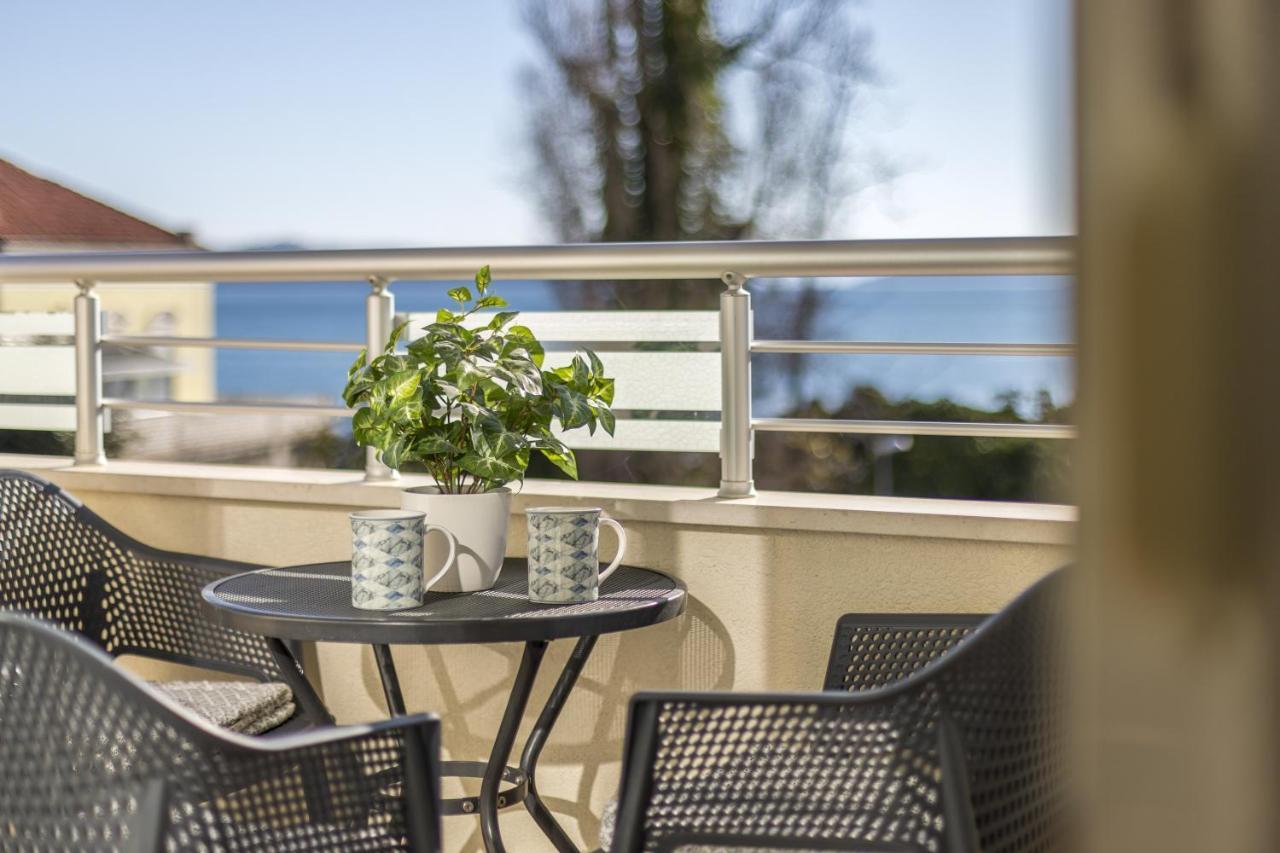 Kaštela Iris Beach Apartments מראה חיצוני תמונה
